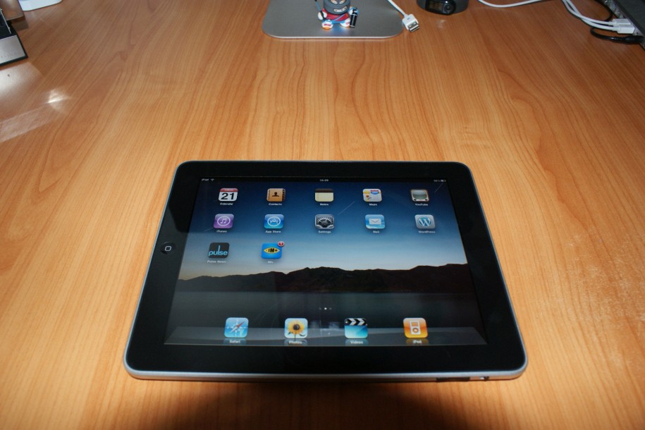 Apple iPad Wi-Fi Apple iPad Wi-Fi