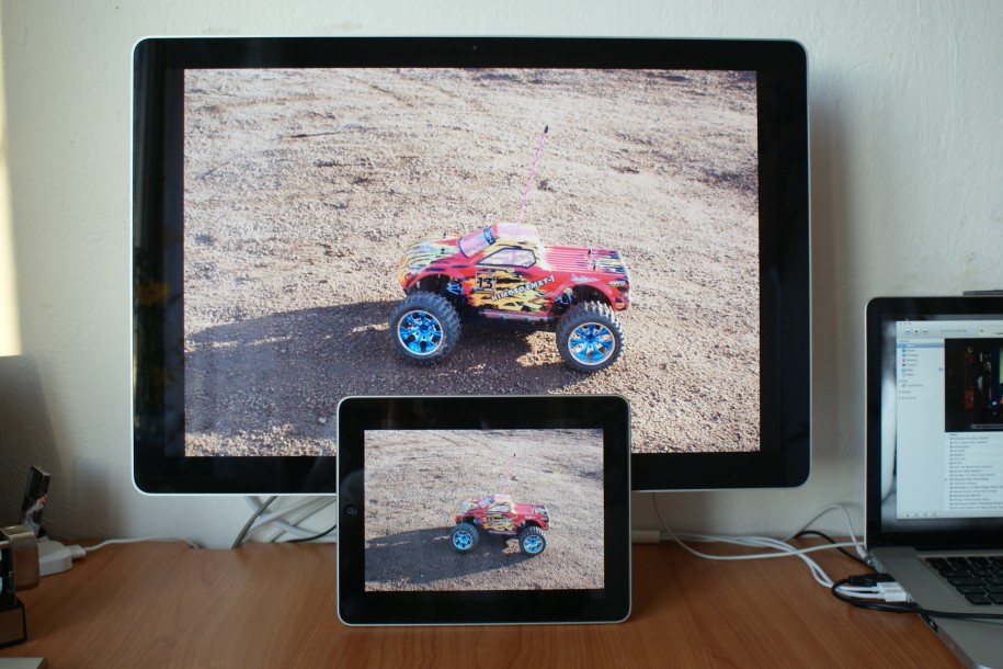 Apple iPad and Apple LED Cinema 24" Apple iPad and Apple LED Cinema 24"