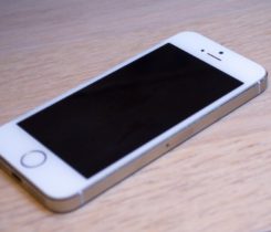 Nový iPhone SE 64 Gb Gold