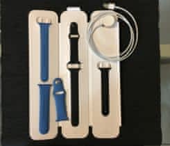 AW Silicone Royal Blue a Black band 38mm