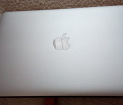 Apple MacBook Air 13, model zaří 2015