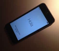 iPhone SE 64 GB Space Gray