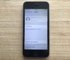 iPhone 5S 16 GB / vesmírně šedý /zánovní