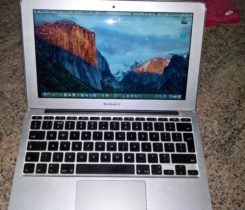 Apple Macbook Air 11