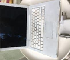 Bilý Macbook 2009 s SSD