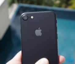 Koupím iPhone 7 MATT BLACK BEZ ŠKRÁBANCŮ
