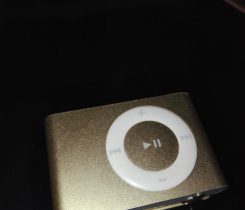 Ipod shuffle 2gb Gold