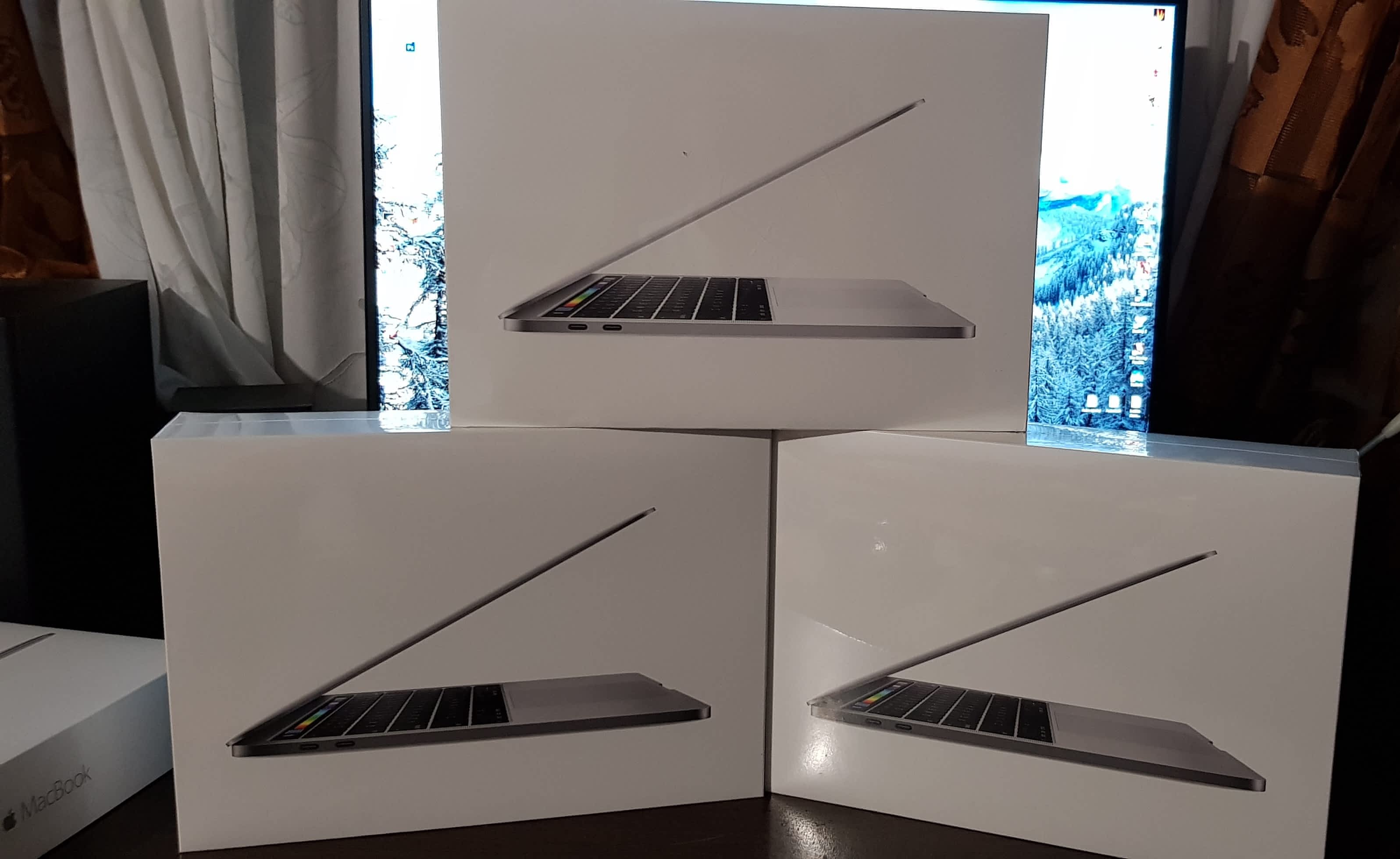 13インチ販売中 Macbook Pro タッチバー付き2017年モデル 49 CZK