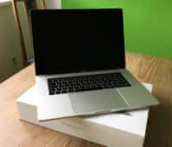 Macbook Pro 15,4" Silver Touch Bar
