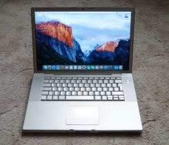 MacBook Pro 15", C2D, GeForce8600, 2/200