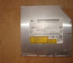 P: interní DVD mechaniku z MacBook A1131