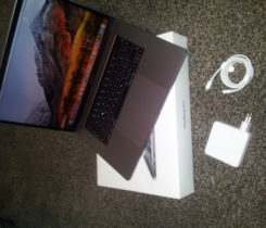 Apple MacBook Pro 15" 2017 256Gb