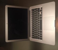 MacBook Air 13,3” zakoupen v 3/2018