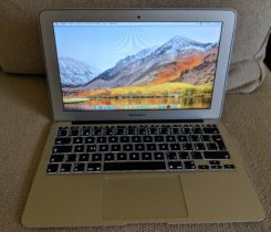 Macbook Air 11 “ (Mid 2011)