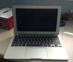 Macbook Air 11" na díly