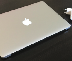 Predám MacBook Air i7  2017