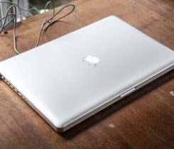 macbook pro 17, early 2011
