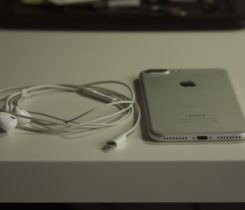 iPhone 7 plus 128 gb silver