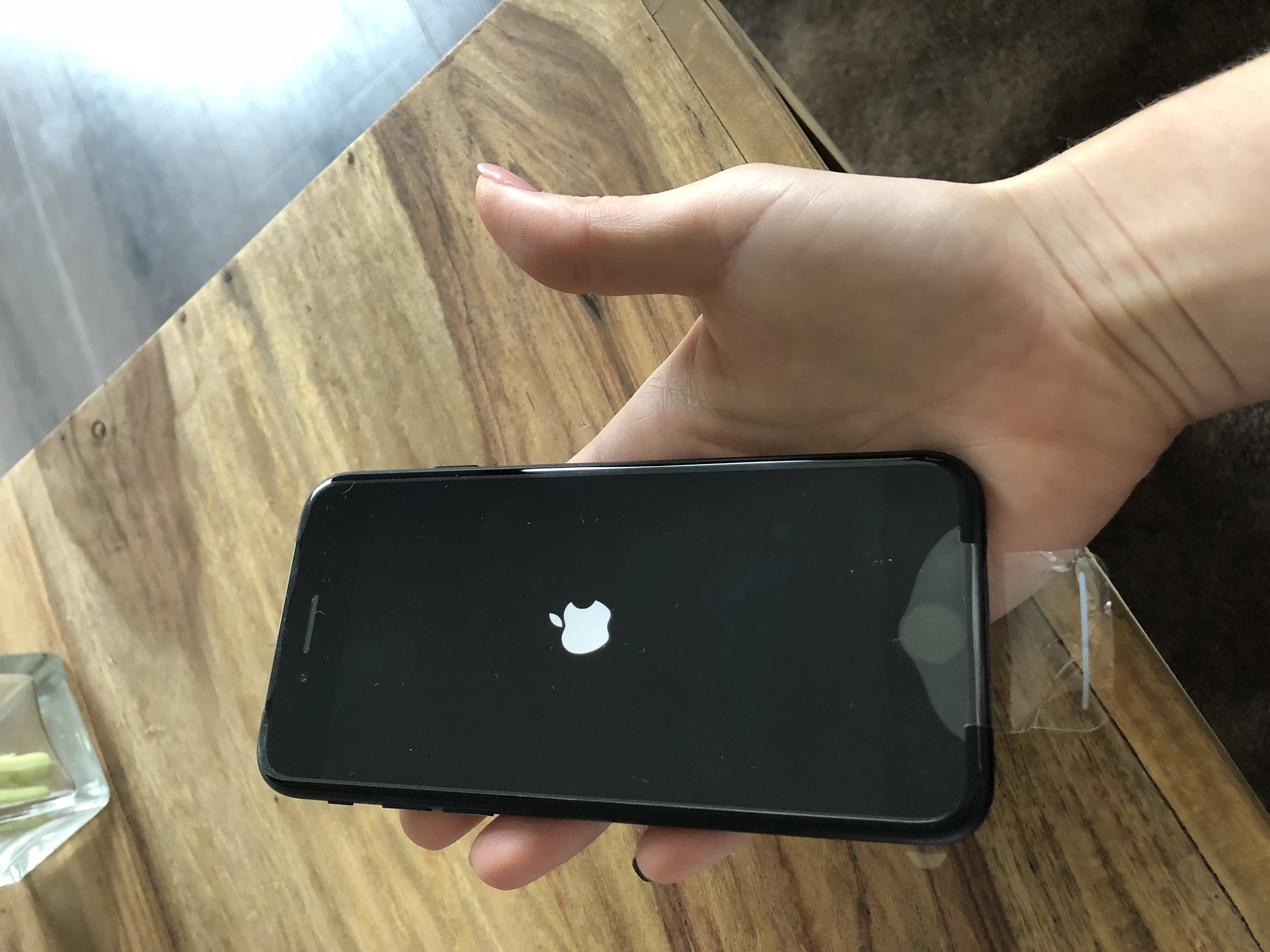 iPhone7 32GB black - nový kus - Apple Bazar