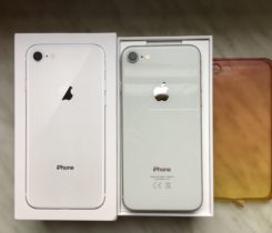 iPhone 8 silver 64 GB