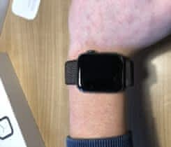 Prodám Apple Watch 44mm + druhý náramek