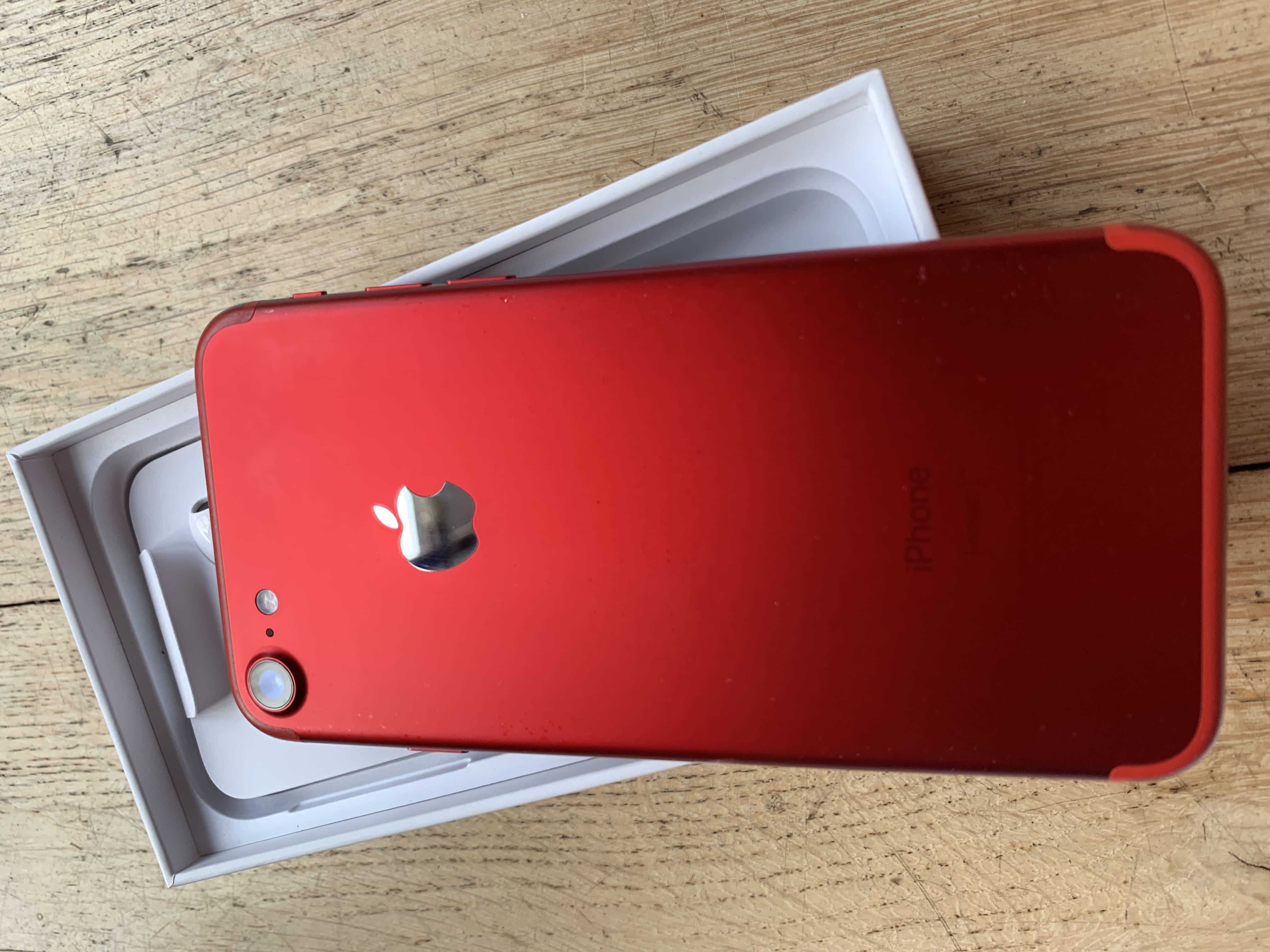 Prodám Iphone 7 RED 128gb - Apple Bazar