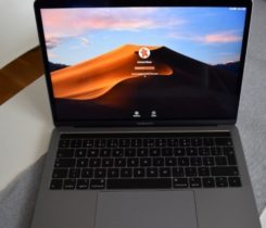 Apple MacBook Pro 13" Touch Bar