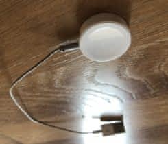 Nabíjecí kabel na Apple Watch