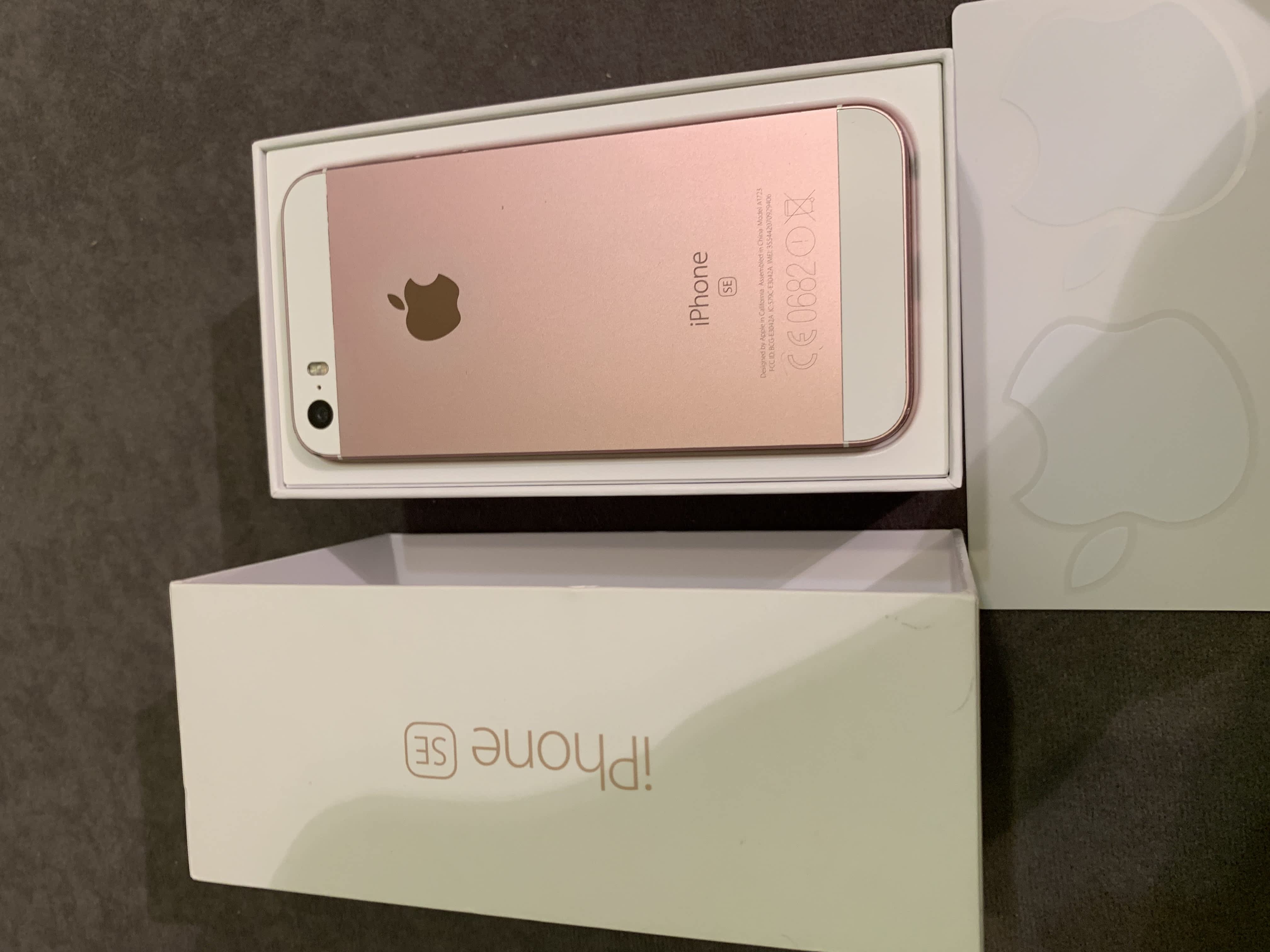 iPhone SE 64gb - Rose gold - Apple Bazar