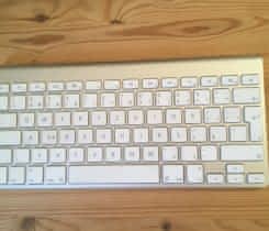 Bezdrátová klávesnice Apple