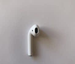 Pravé sluchátko AirPods