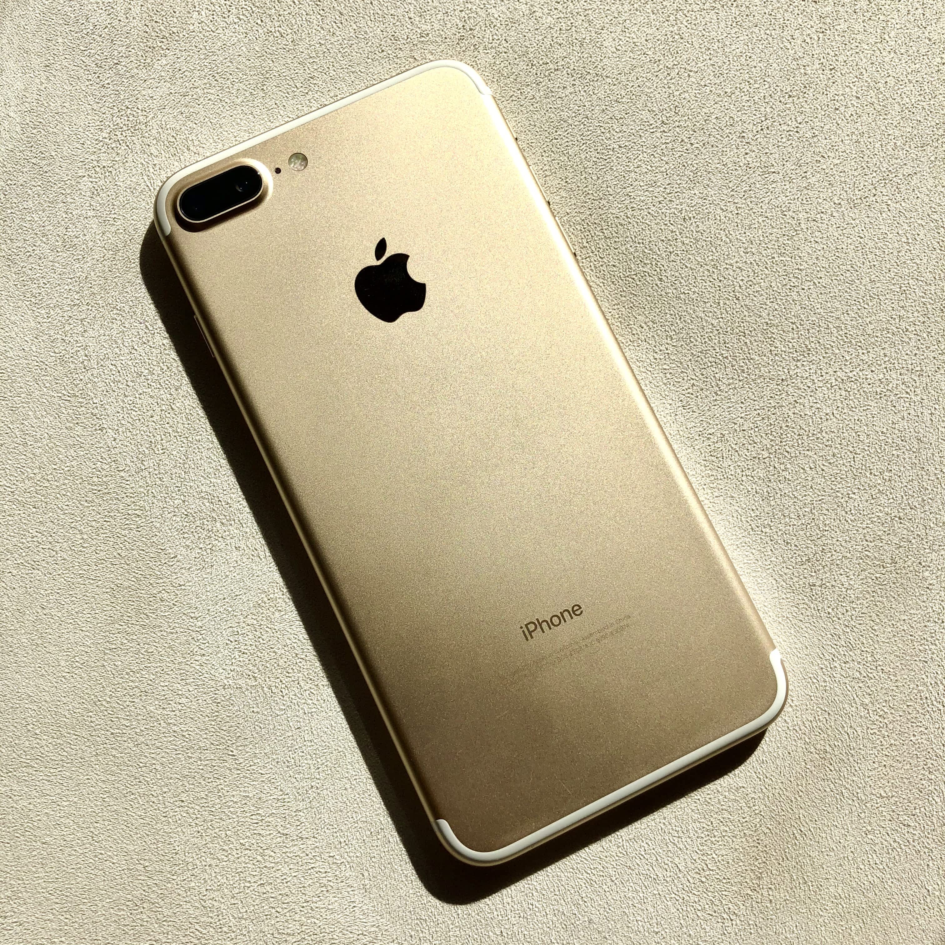 Apple iPhone 7 Plus (Gold, 128 GB) - Apple Bazar