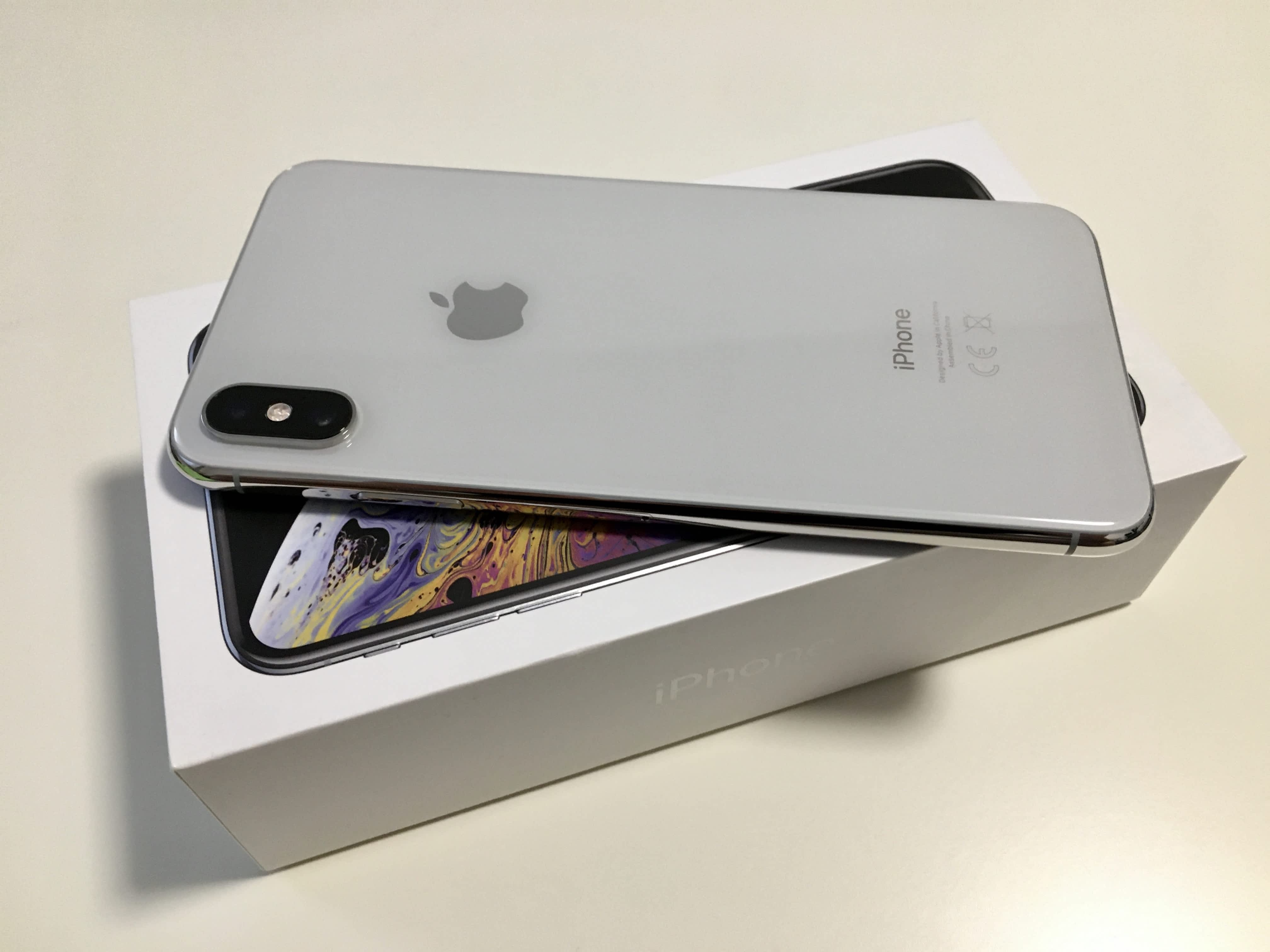 iPhone Xs Max 256GB Silver nový,záruka - Apple Bazar