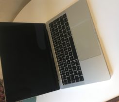MacBook Pro 2016 256 GB – nový top case
