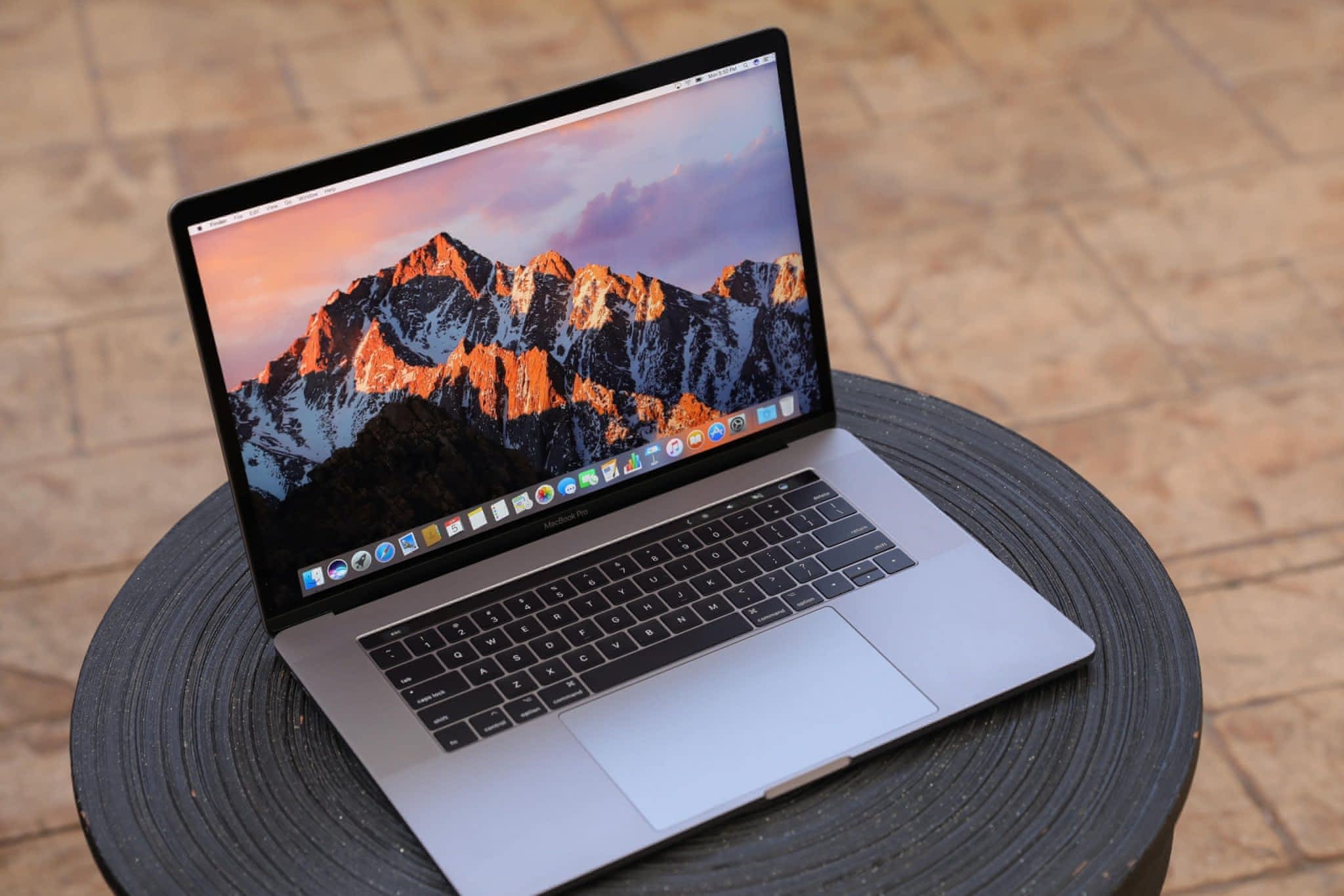 新款13英寸MacBook Pro已在路上！或将采用剪刀键盘 - 雷科技
