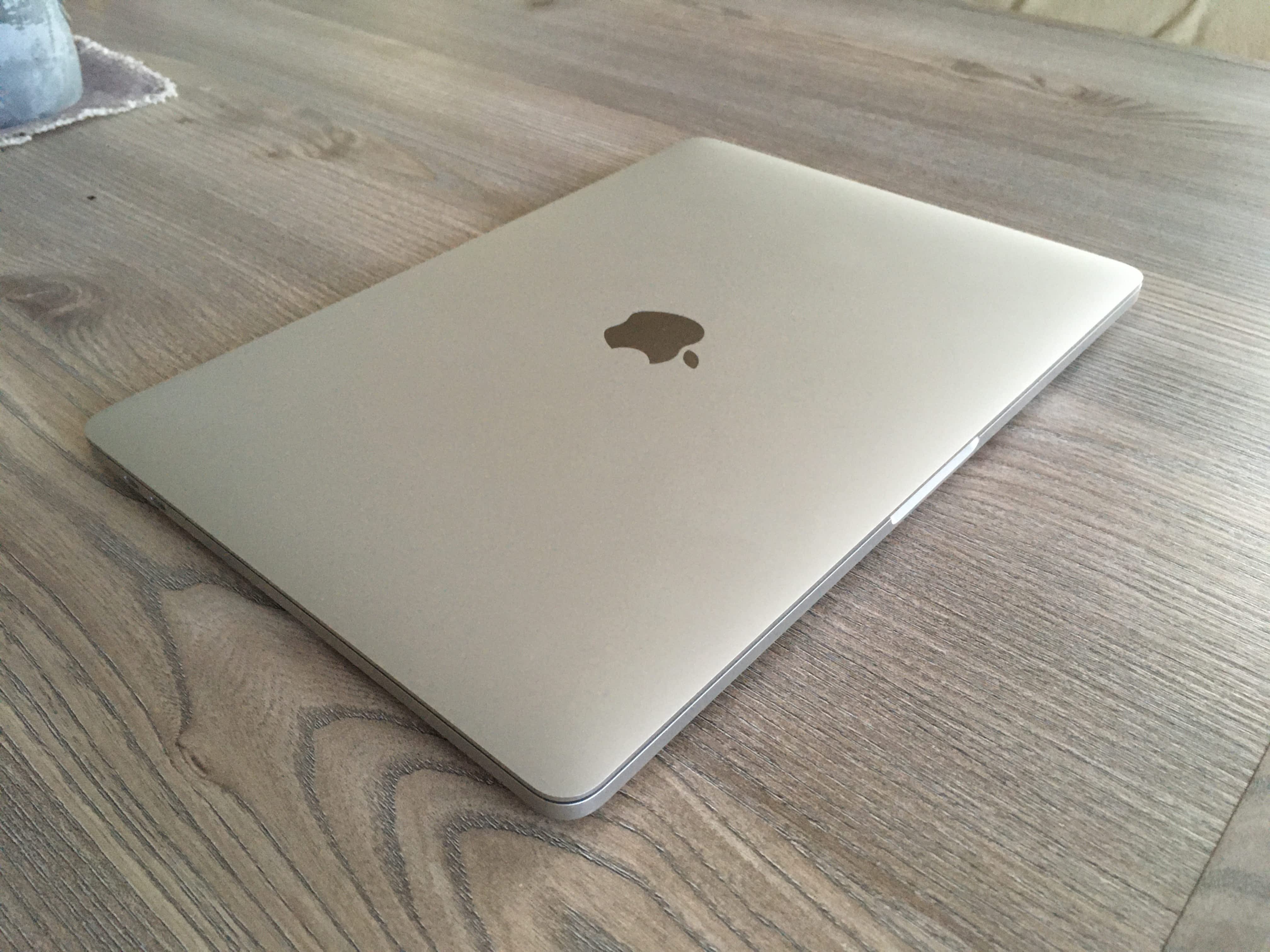 MacBook Pro 13" TouchBar con batteria nuova - Apple Bazar