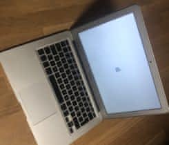 MacBook Air 13, 8GB RAM, i7, SSD 5