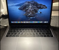 Prodam macbook air 2019 retina