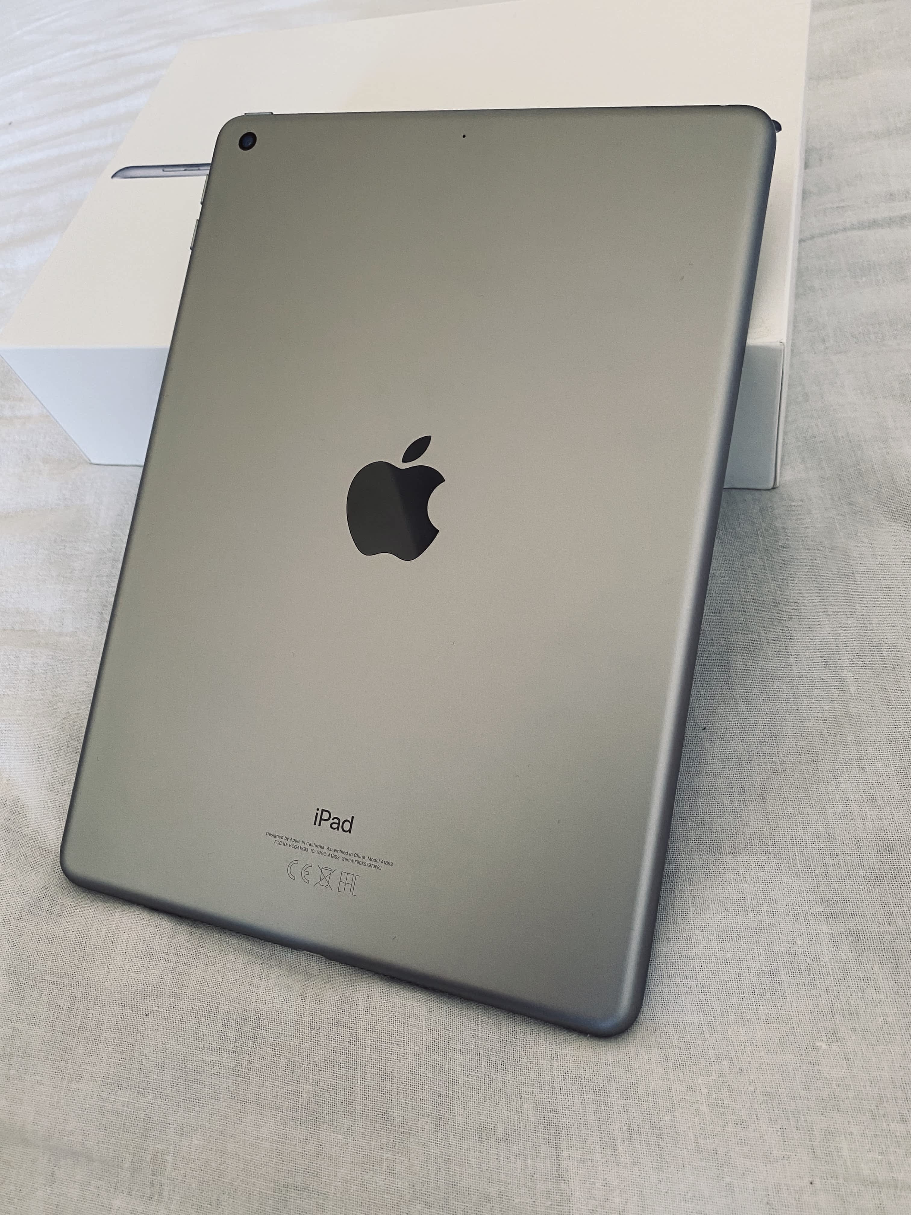 iPad 2018 Wi-fi 32GB - Apple Bazar
