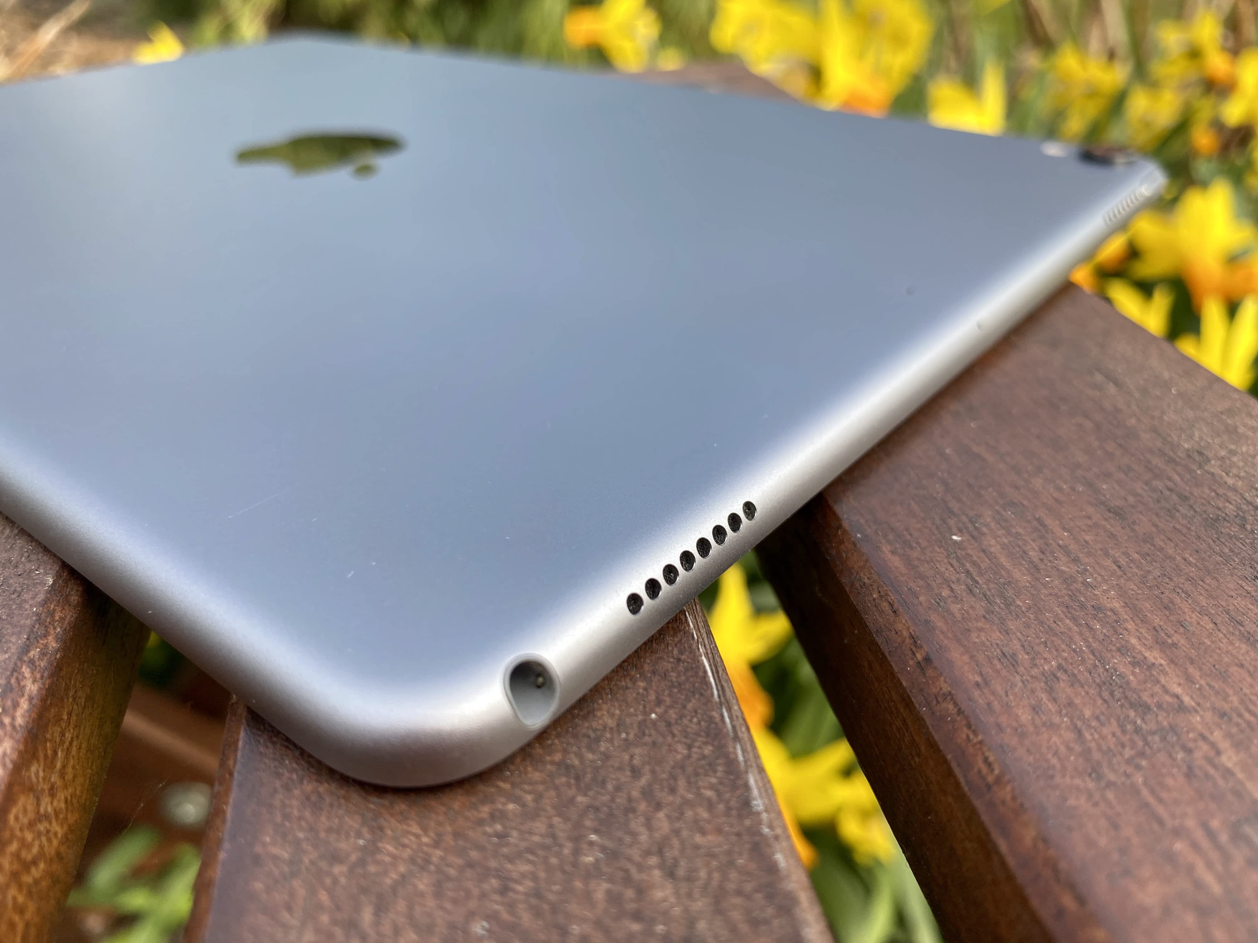 iPad Pro 256gb WI-FI + pencil, Keyboard - Apple Bazar