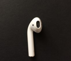 AirPod 1.gen – Pravý (R)