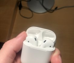 AirPods 2019 dva roky záruka