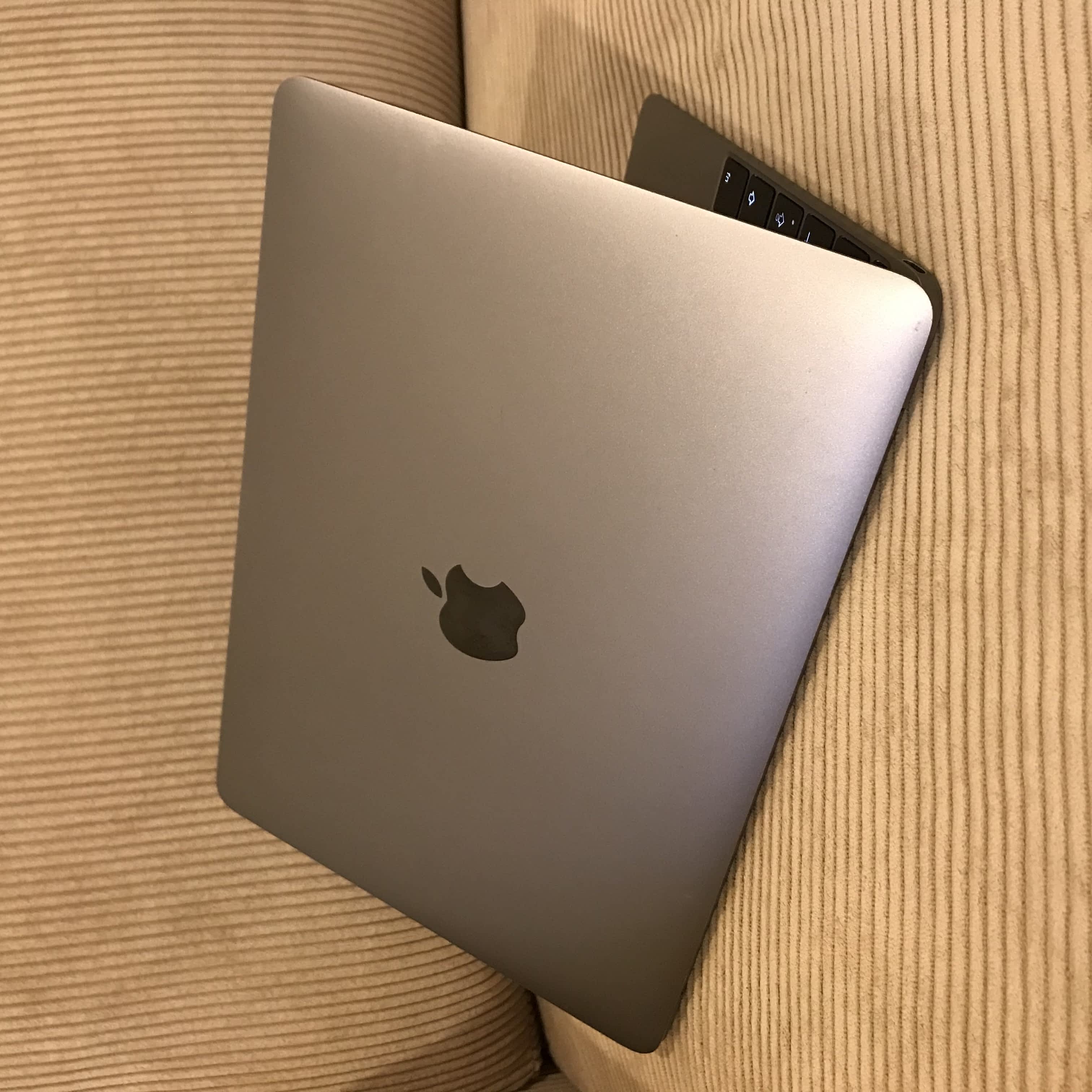 Prodám MacBook 12” 512 GB jako nový za 17 999 CZK - 7/2020 - Apple Bazar