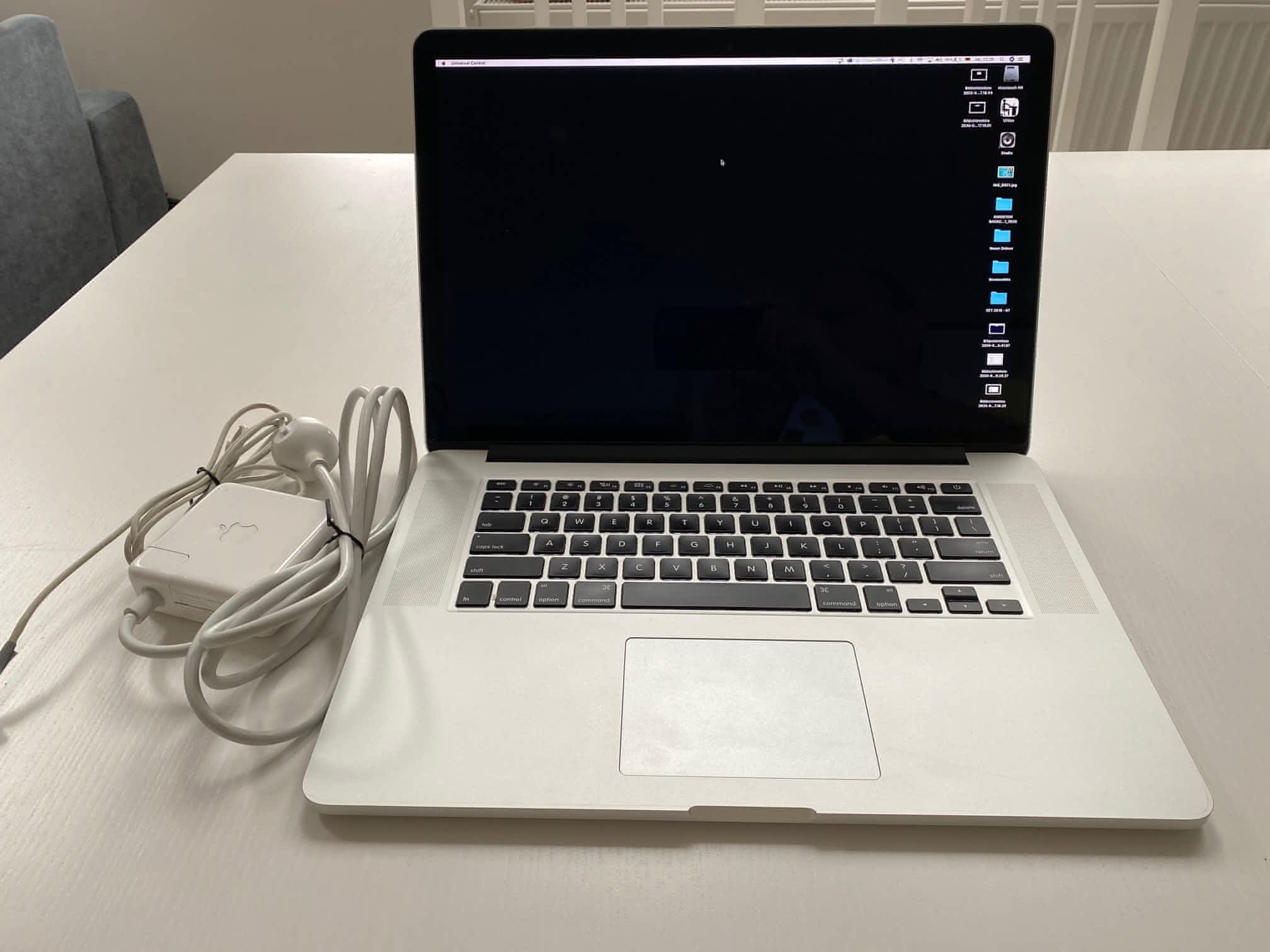 Macbook Pro 15"/i7 2.5 GHz/1TB/16GB RAM - Apple Bazar