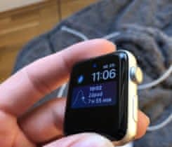 Apple Watch 3 42mm 3 týdny staré
