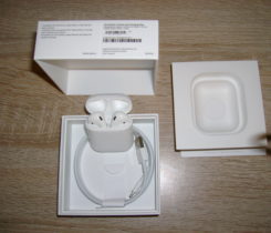 Apple AirPods MV7N2ZM/A