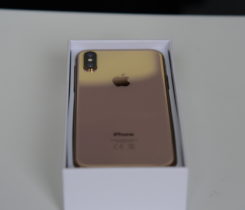 Nabízím na prodej iPhone X 64GB B/G/W
