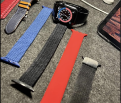 Prodam Apple Watch Series 5 44mm Vesmírn