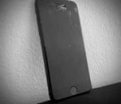 Iphone 7 – nova baterie, praskly displej