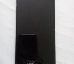 Rozbitý IPhone se 2020